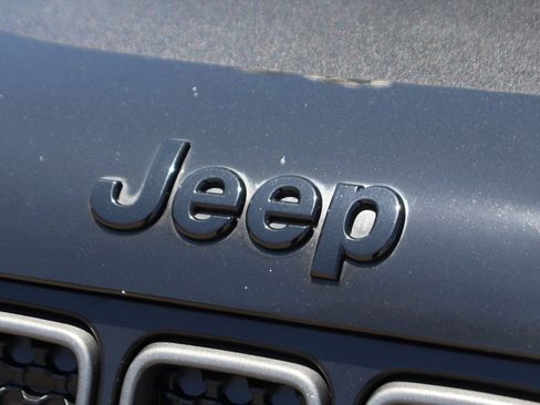 Used 2023 Jeep Renegade Trailhawk AWD/4WD image 42