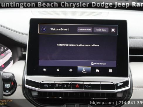 Used 2023 Jeep Compass Limited image 13