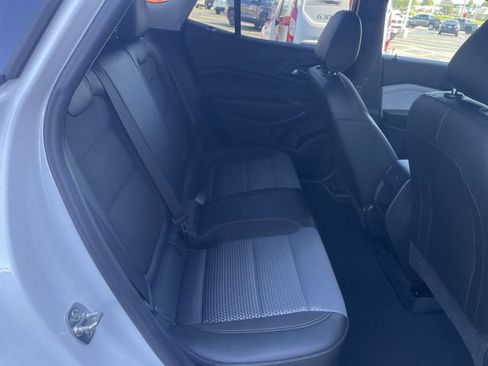 Used 2025 Chevrolet Trax LT FWD image 37