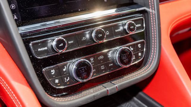 Used 2023 Bentley Bentayga AWD/4WD image 42