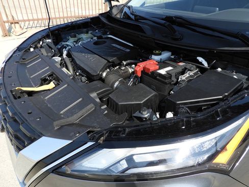 Used 2023 Nissan Rogue S AWD/4WD image 44