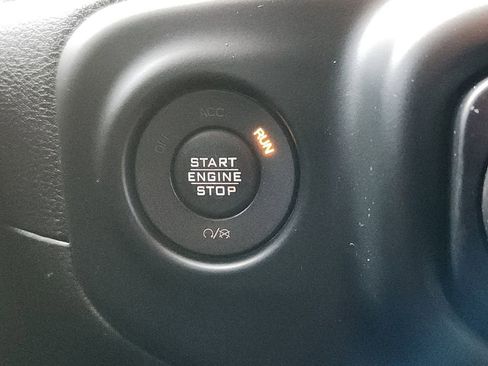 Used 2019 Jeep Wrangler Unlimited Sport S image 21