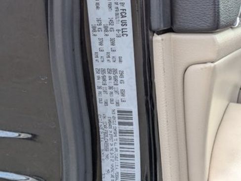 Used 2018 Jeep Grand Cherokee Limited w/ Trailer Tow Group IV image 28