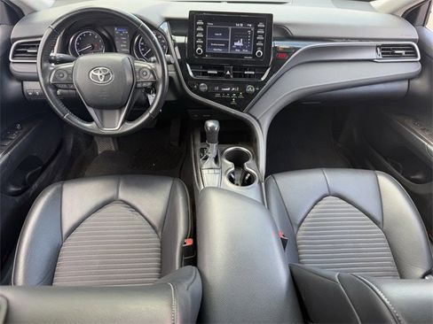 Used 2023 Toyota Camry SE image 10