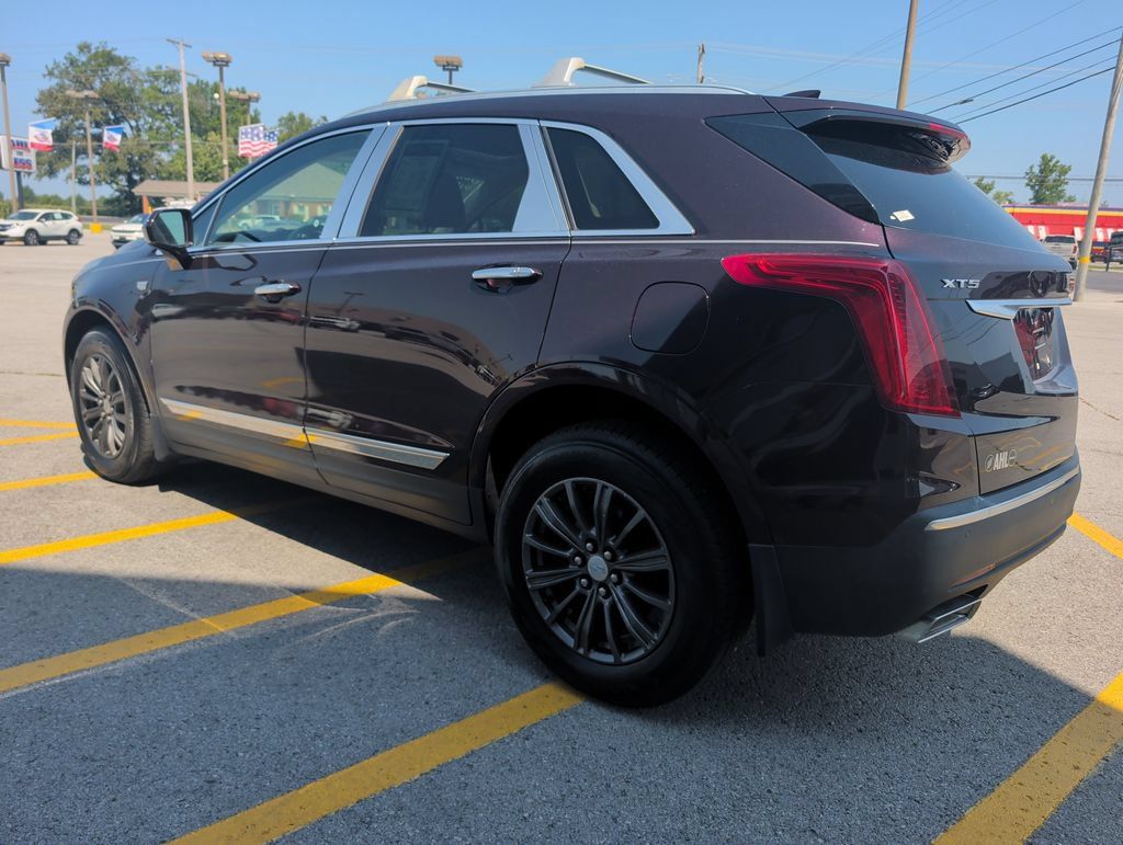 Used 2018 Cadillac XT5 Luxury w/ Driver Awareness Package FWD image 5