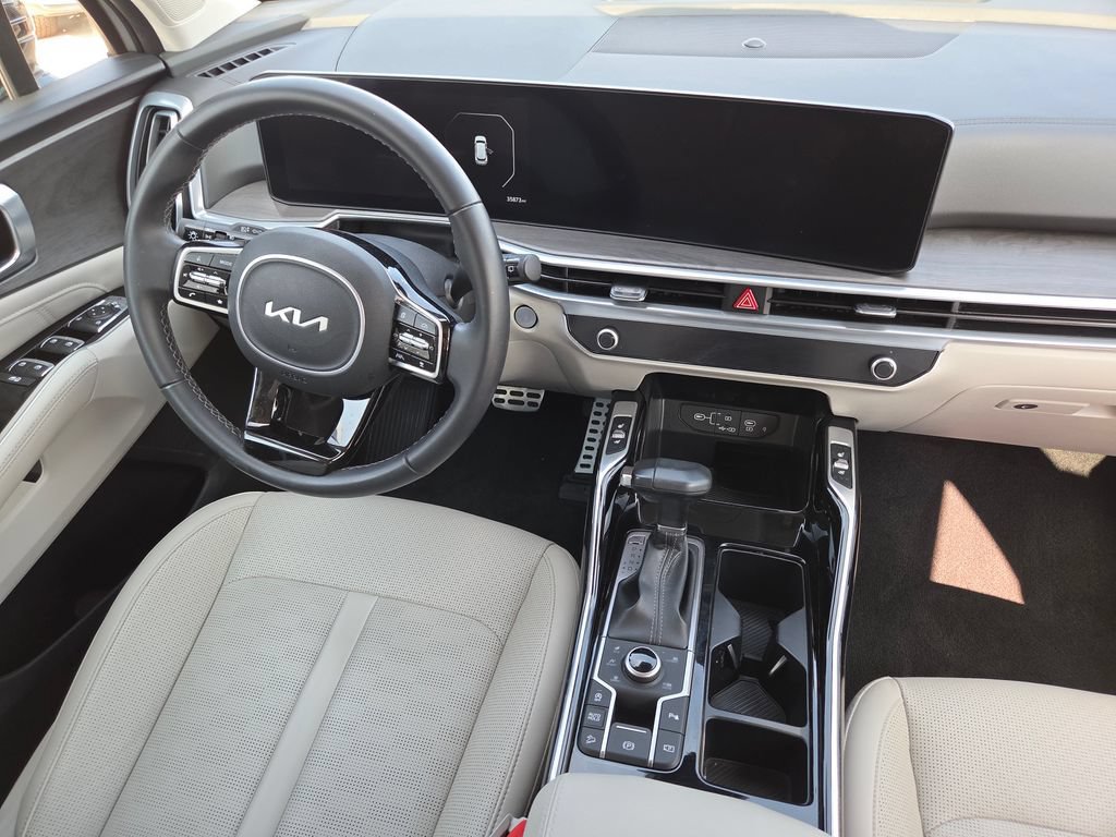 Used 2025 Kia Sorento SX AWD/4WD image 33