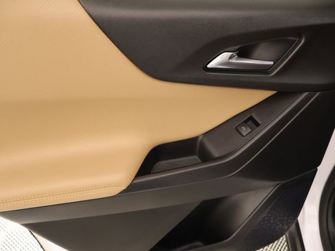 Used 2025 Chevrolet Equinox ACTIV FWD image 15