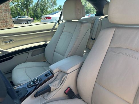 Used 2013 BMW 328i Convertible RWD image 19