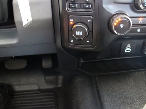 Used 2026 Ford F350 XL w/ Snow Plow/Camper Package AWD/4WD image 31