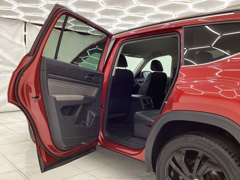 Used 2022 Volkswagen Atlas SE w/ Black Wheel Package image 22