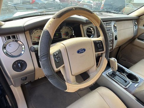 Used 2013 Ford Expedition XLT RWD image 10