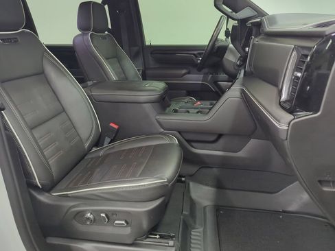 Used 2025 GMC Sierra 2500 AT4X AWD/4WD image 39