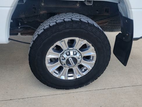 Used 2017 Ford F250 Lariat w/ Chrome Package AWD/4WD image 9