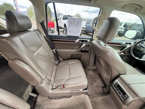 Used 2017 Lexus GX 460 Luxury AWD/4WD image 20