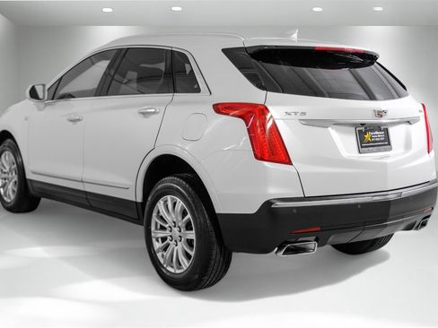 Used 2017 Cadillac XT5 FWD w/ LPO, Wheel Lock Package image 8