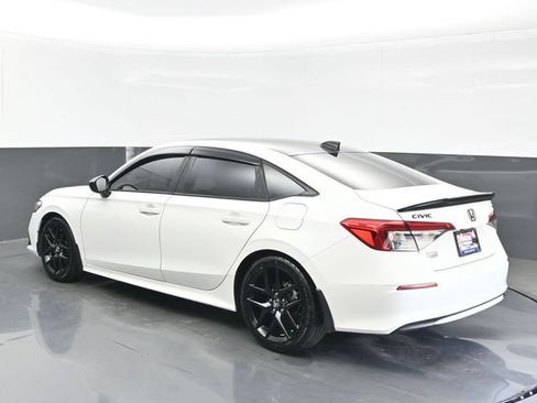 Certified 2022 Honda Civic Sport image 3
