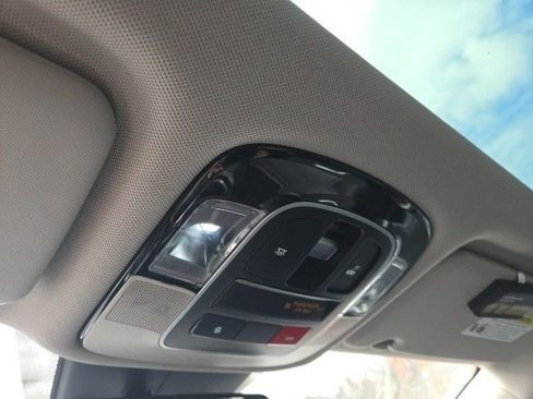 Used 2022 Hyundai Tucson Limited image 4