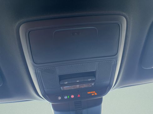 New 2026 GMC Acadia Elevation image 21