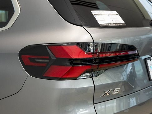 New 2026 BMW X5 xDrive40i w/ Premium Package image 9