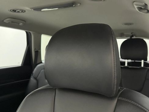 Used 2024 Kia Telluride LX FWD image 21