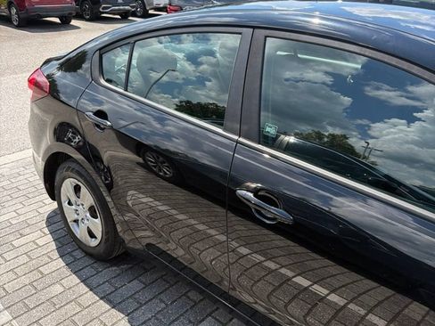 Used 2018 Kia Forte LX FWD image 5