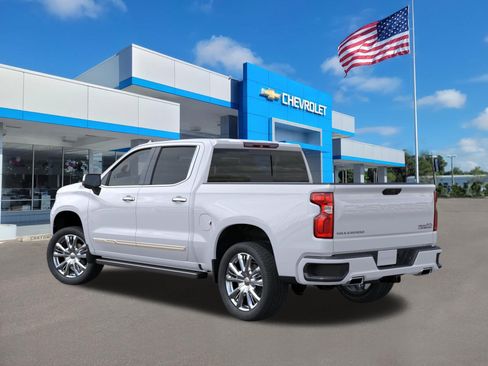 New 2026 Chevrolet Silverado 1500 High Country w/ High Country Premium Package AWD/4WD image 3