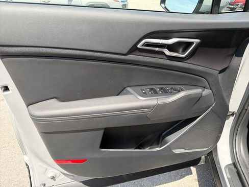 New 2026 Kia Sportage EX AWD/4WD image 16