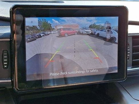Used 2021 Ford Explorer XLT w/ Equipment Group 202A AWD/4WD image 20