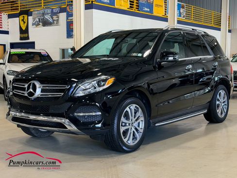 Used 2018 Mercedes-Benz GLE 350 GLE 350 4MATIC Sport Utility 4 w/ Premium 1 Package image 2