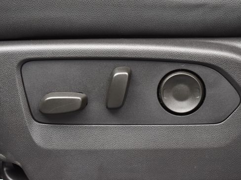 Used 2024 Chevrolet Silverado 1500 ZR2 w/ Technology Package image 9