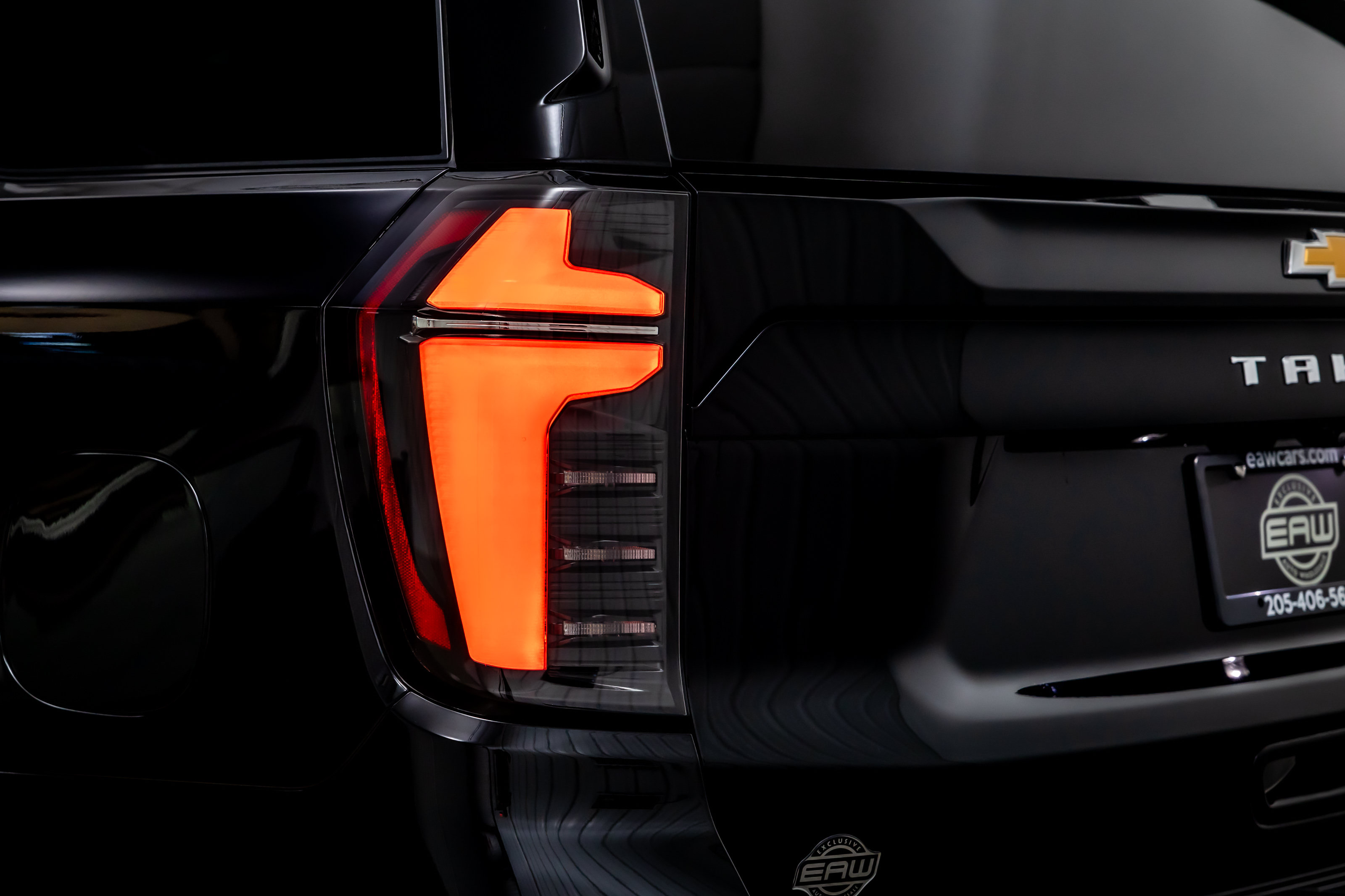 Used 2025 Chevrolet Tahoe Premier RWD image 13