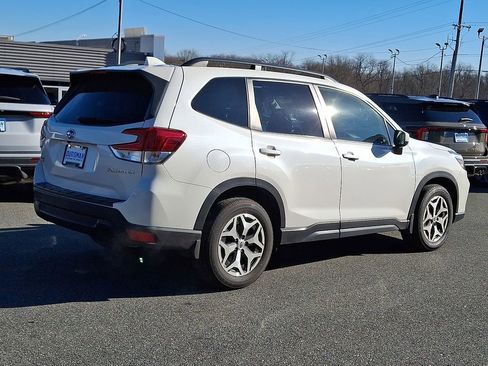 Used 2021 Subaru Forester Premium image 6