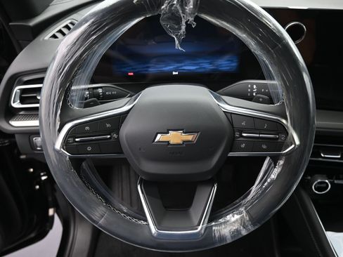 New 2026 Chevrolet Traverse LT w/ Sun and Wheel Package FWD image 11