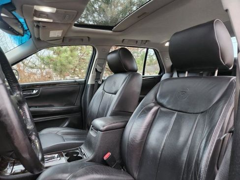 Used 2011 Cadillac DTS Luxury image 47