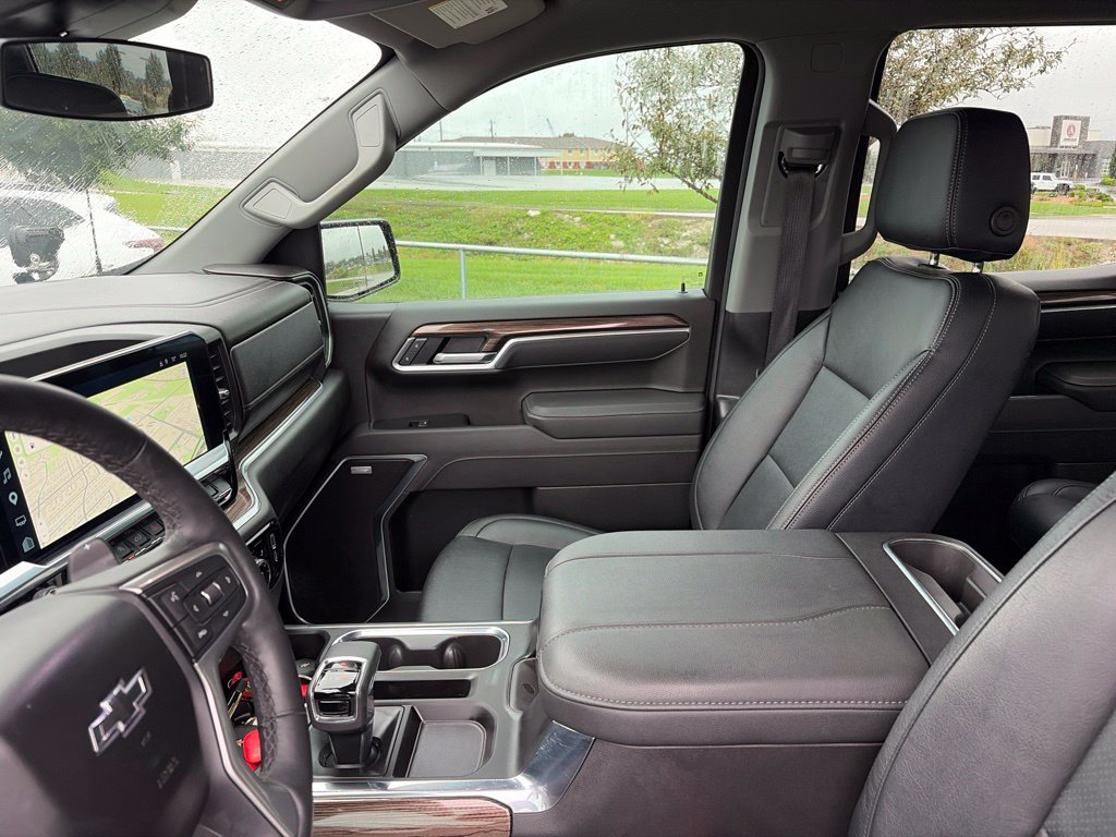 Used 2025 Chevrolet Silverado 1500 RST AWD/4WD image 45