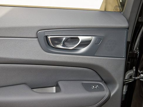 New 2026 Volvo XC60 B5 Core image 19