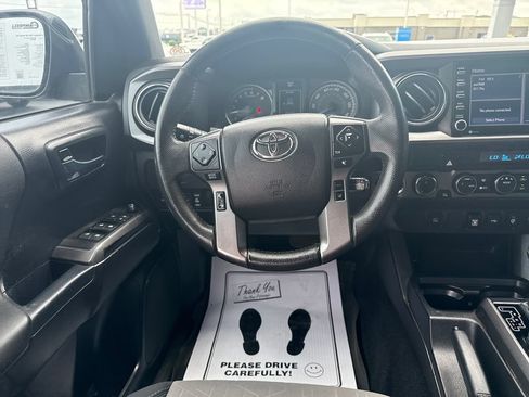 Used 2021 Toyota Tacoma TRD Off-Road AWD/4WD image 16
