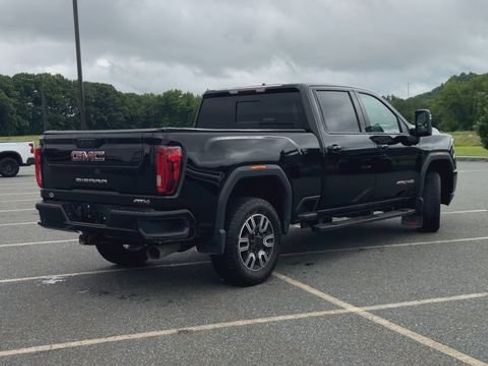 Used 2020 GMC Sierra 2500 AT4 w/ AT4 Premium Package AWD/4WD image 8