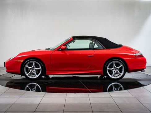 Used 2004 Porsche 911 Carrera image 2