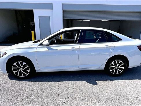 Certified 2024 Volkswagen Jetta S image 8