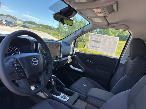 New 2026 Nissan Frontier SV w/ SV Convenience Package AWD/4WD image 26