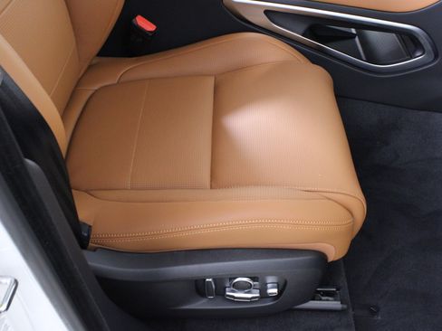 New 2026 Jaguar F-PACE R-Dynamic S image 13