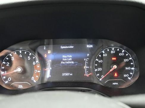Used 2022 Jeep Compass Latitude w/ Sun and Sound Group AWD/4WD image 20