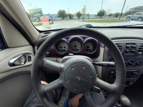 Used 2002 Chrysler PT Cruiser Limited image 10