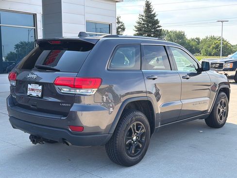 Used 2017 Jeep Grand Cherokee Laredo w/ Quick Order Package 23E AWD/4WD image 8