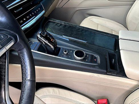 Used 2023 Cadillac Escalade Premium Luxury w/ Performance Package AWD/4WD image 11