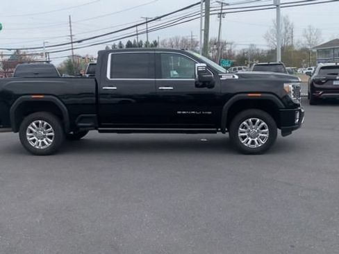 Used 2022 GMC Sierra 2500 Denali w/ Denali Ultimate Package AWD/4WD image 9