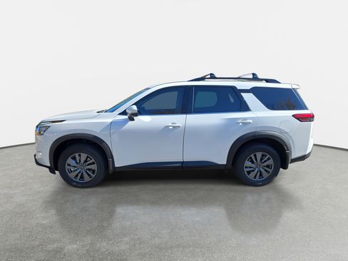 New 2025 Nissan Pathfinder SV image 8