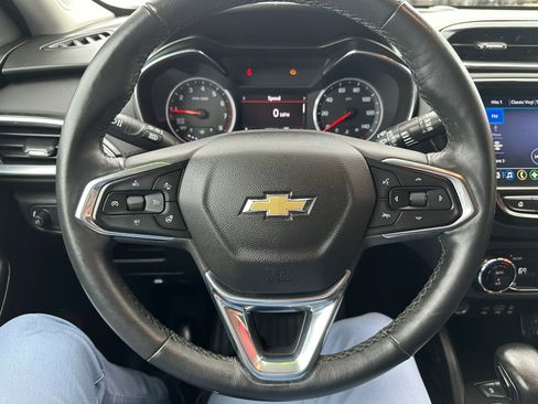 Used 2023 Chevrolet TrailBlazer LT AWD/4WD image 15