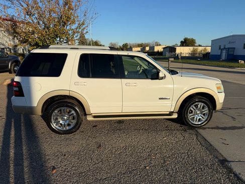 Used 2006 Ford Explorer Eddie Bauer image 7